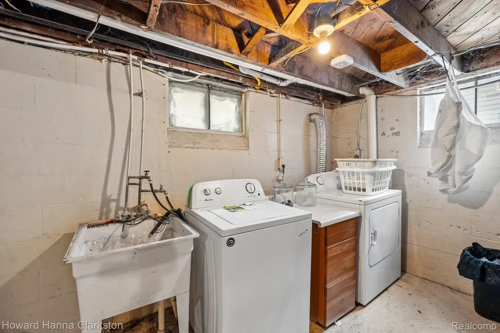1017 Lakeview Street Waterford Charter Township MI 48328