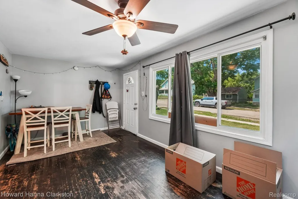 1017 Lakeview Street Waterford Charter Township MI 48328