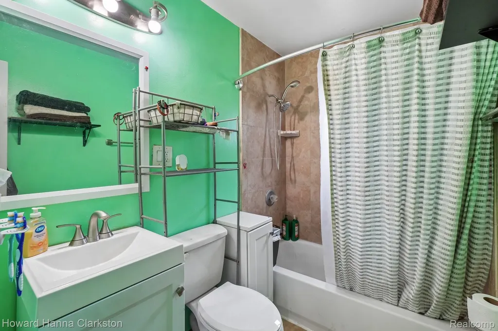 1017 Lakeview Street Waterford Charter Township MI 48328