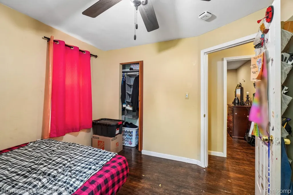1017 Lakeview Street Waterford Charter Township MI 48328