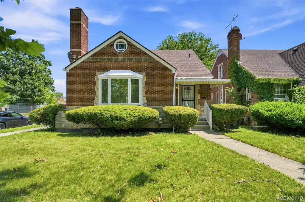 10346 Lakepointe Street Detroit City MI 48224