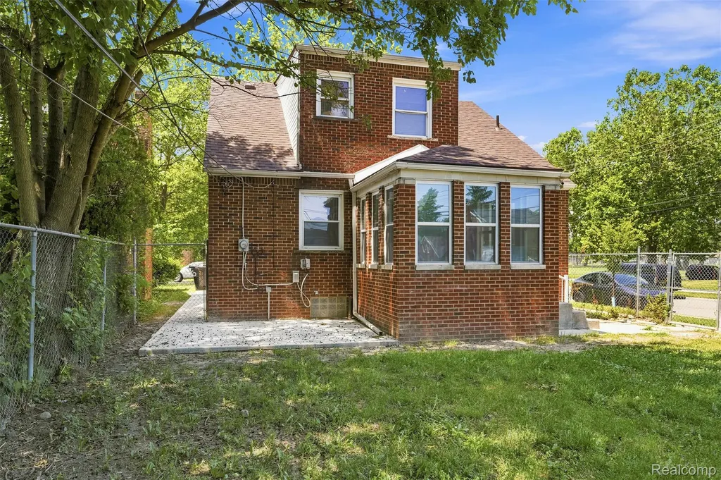 10346 Lakepointe Street Detroit City MI 48224
