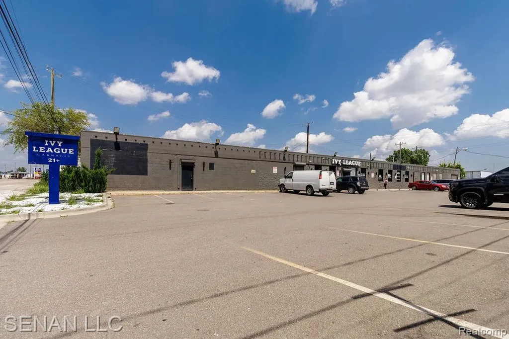 465 S Schaefer Highway Detroit City MI 48217
