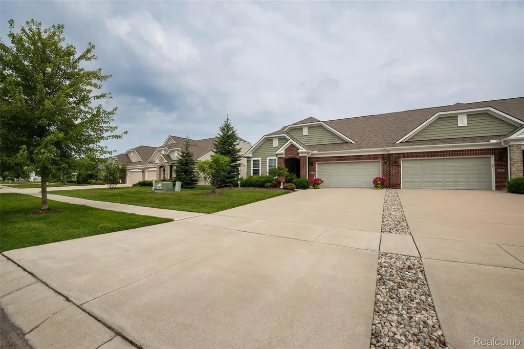 6397 Prairie Dunes Drive Grand Blanc Charter Township MI 48439