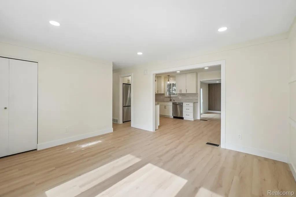 39420 Millington Drive Sterling Heights City MI 48313