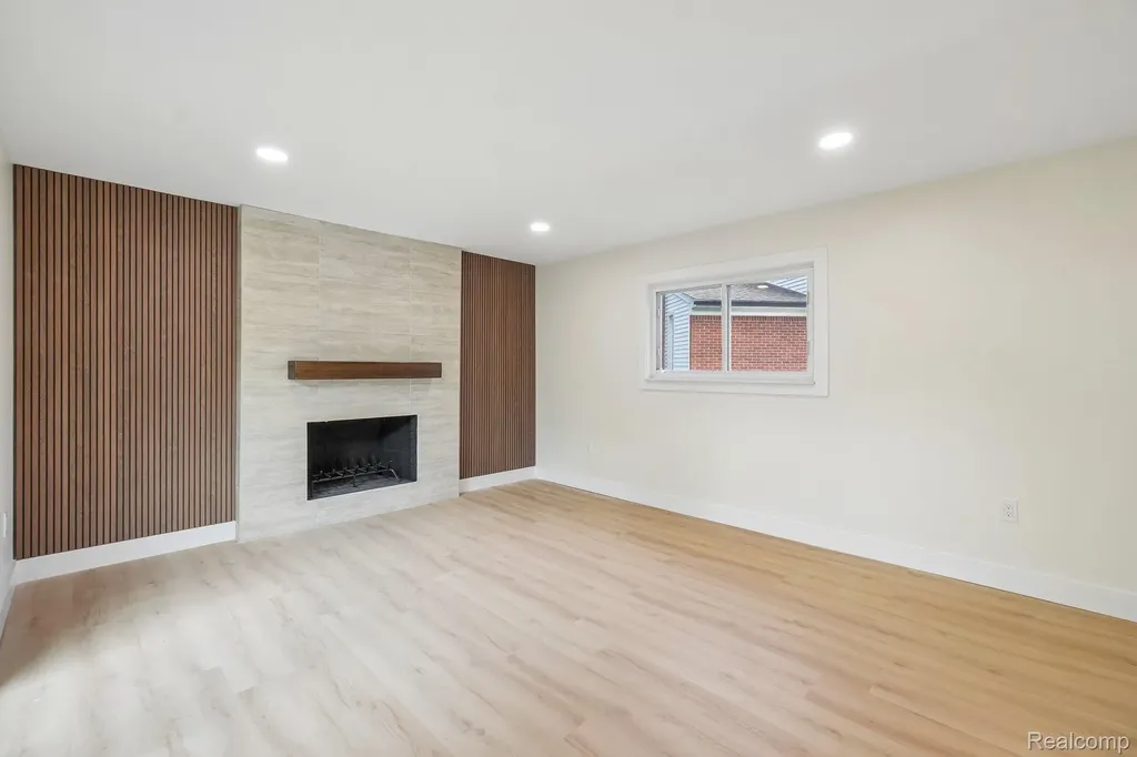 39420 Millington Drive Sterling Heights City MI 48313