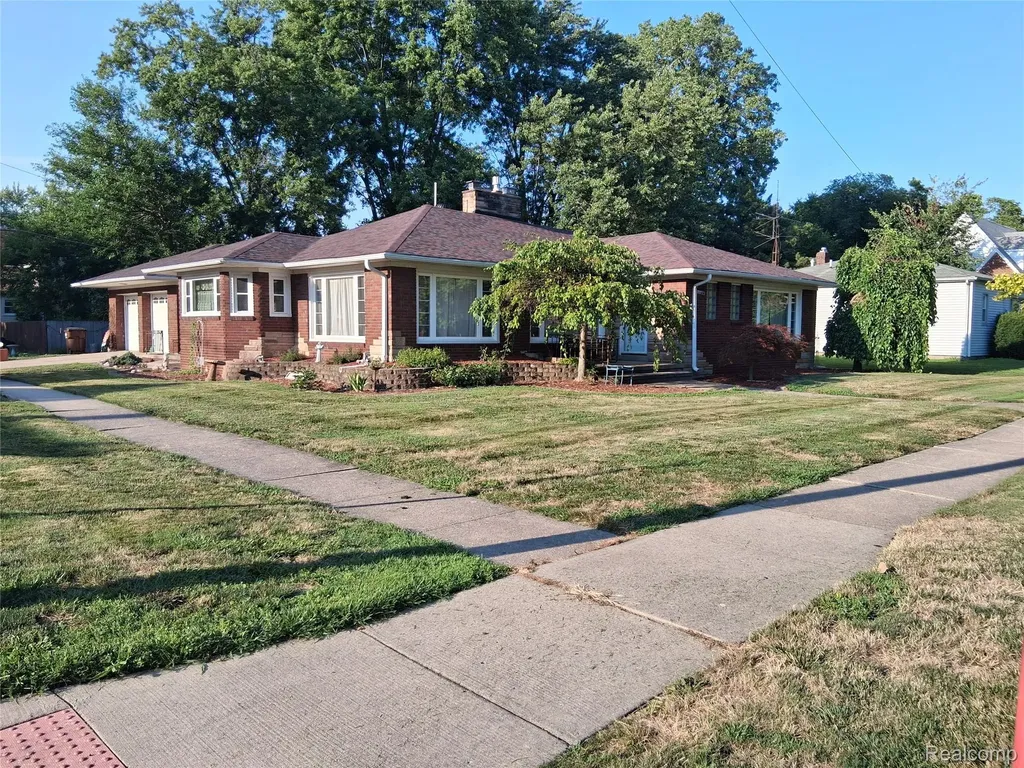 1460 Monroe Street Carleton Village MI 48117
