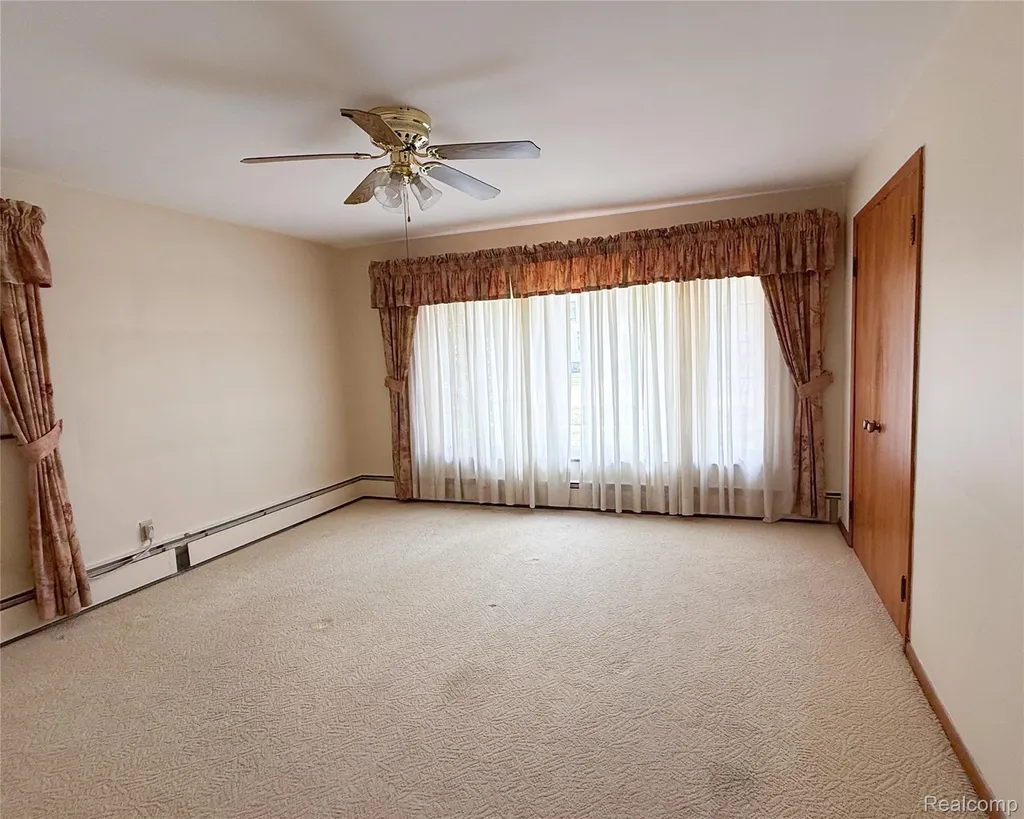 1460 Monroe Street Carleton Village MI 48117