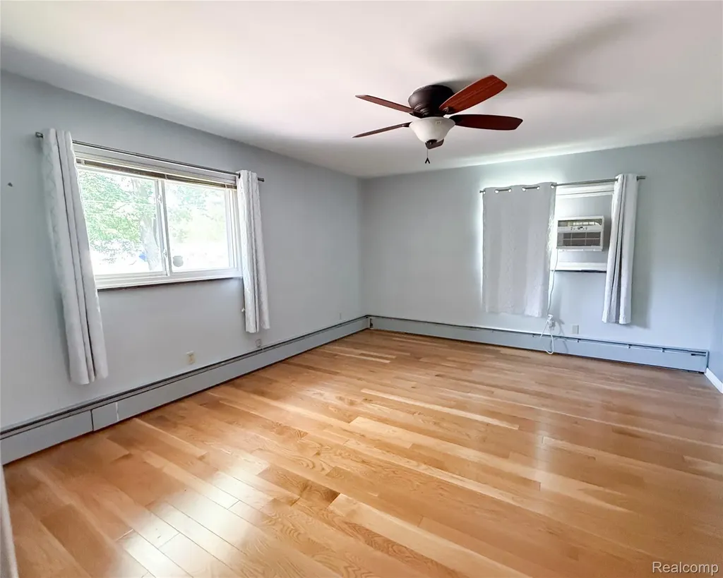 1460 Monroe Street Carleton Village MI 48117