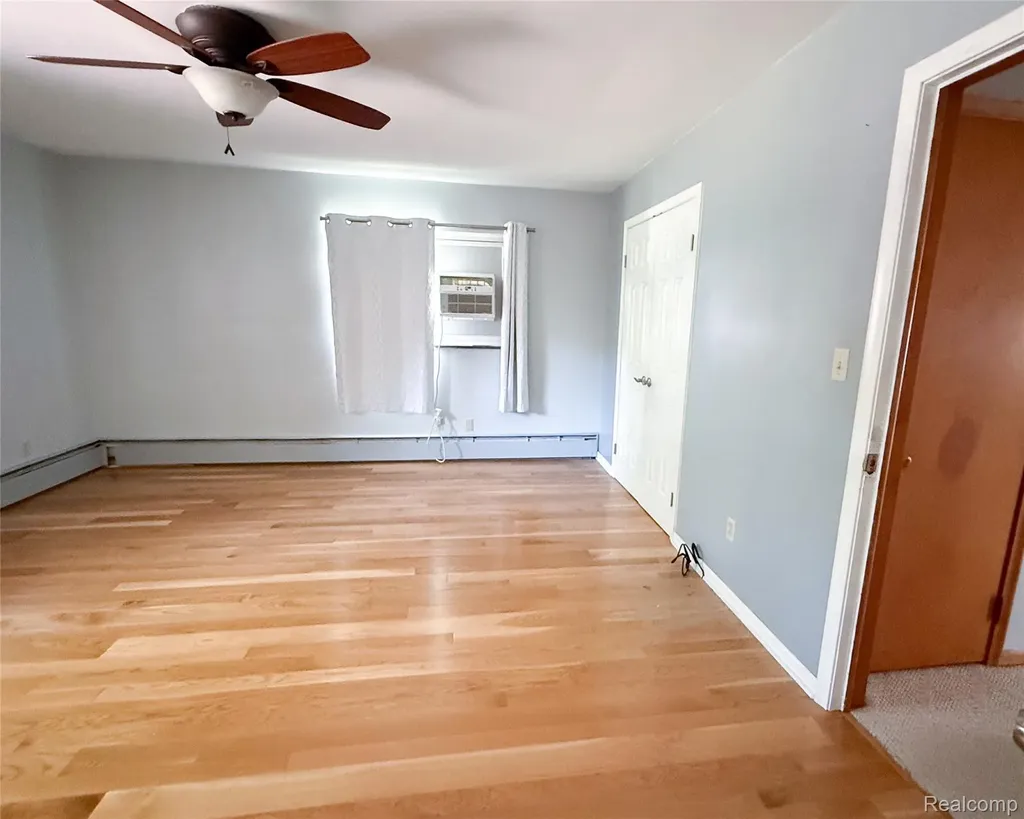 1460 Monroe Street Carleton Village MI 48117