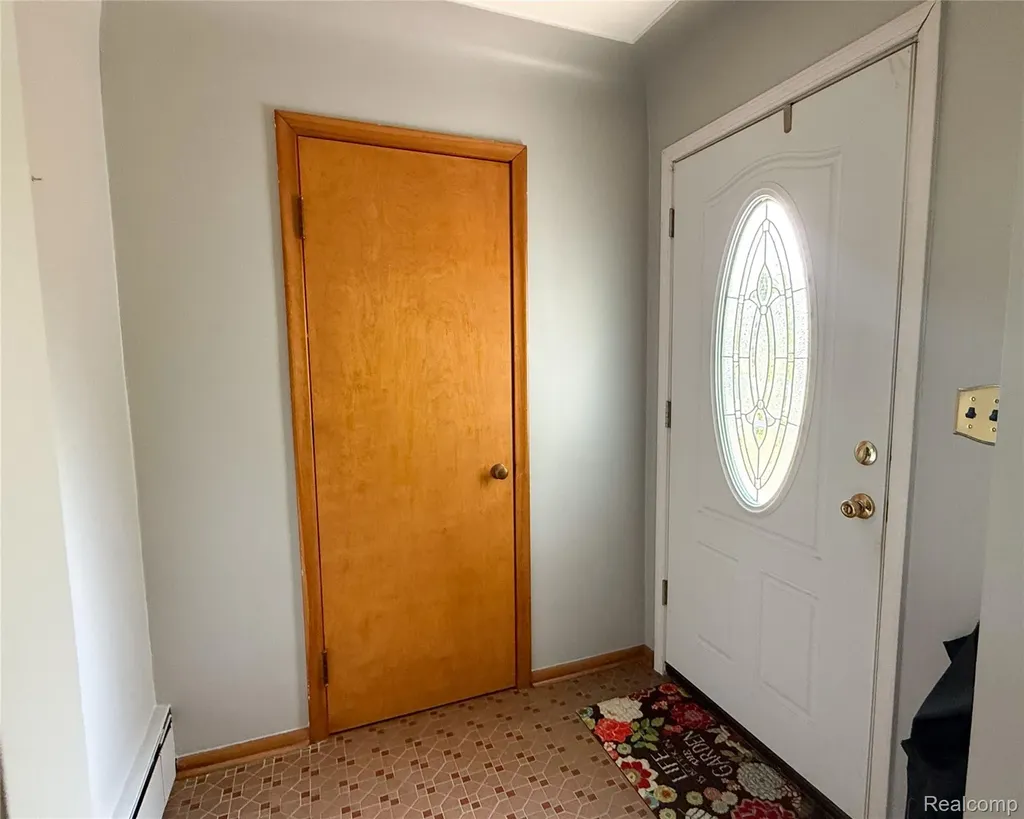 1460 Monroe Street Carleton Village MI 48117