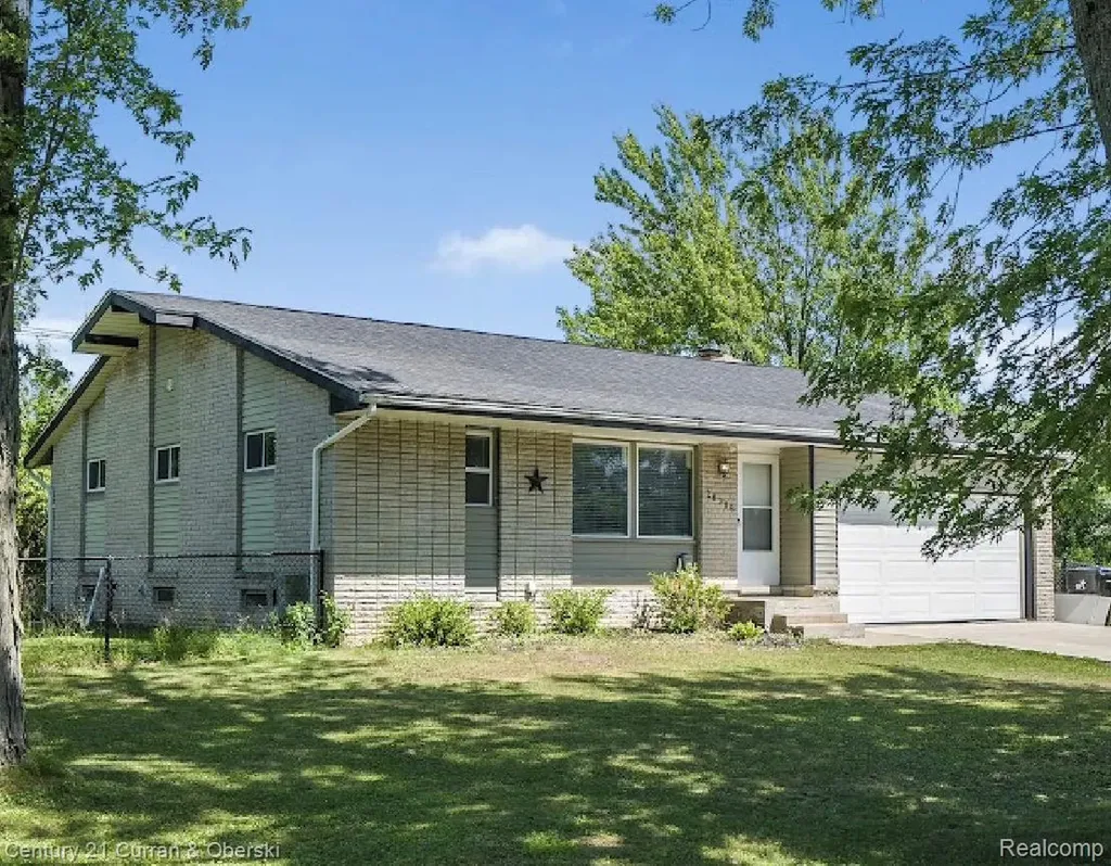 28906 Lorikay Street Farmington Hills City MI 48334