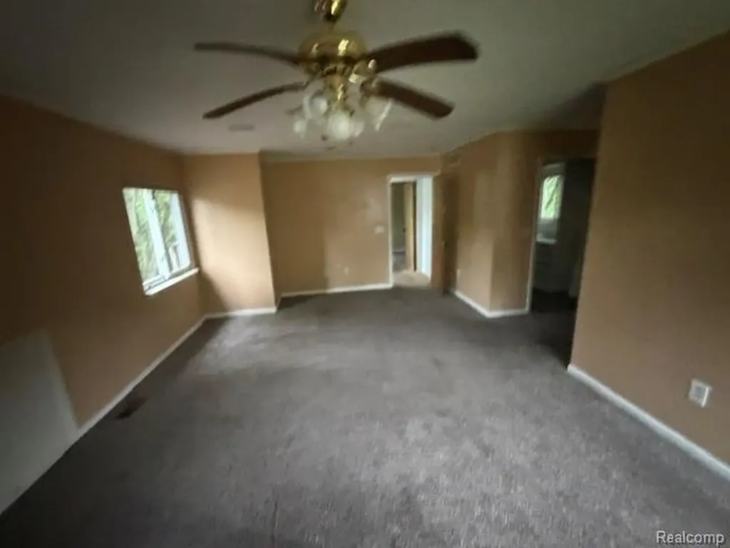 571 Cristy Avenue Waterford Charter Township MI 48328