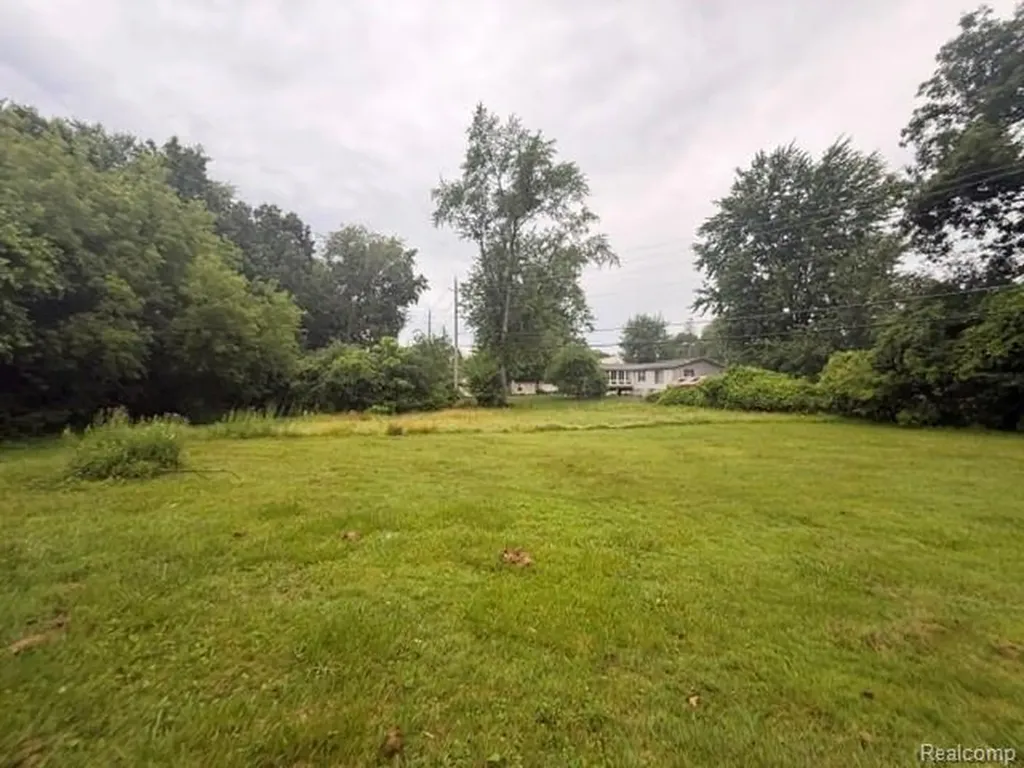 571 Cristy Avenue Waterford Charter Township MI 48328