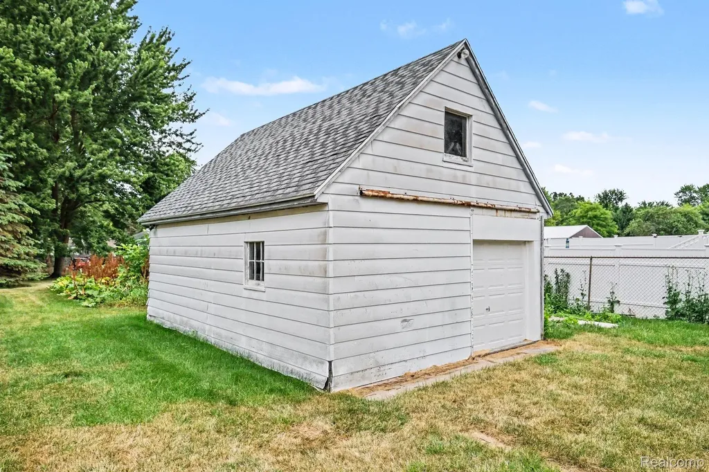 5199 Lapeer Road Burton City MI 48509