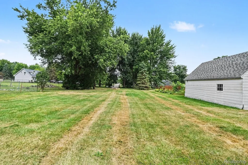 5199 Lapeer Road Burton City MI 48509