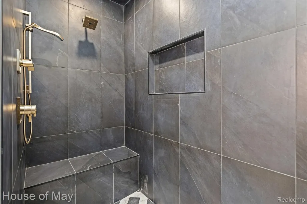 10890 Hillway Drive White Lake Charter Township MI 48386