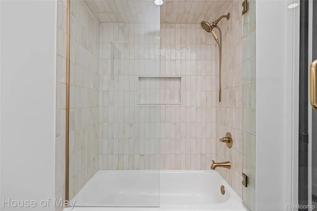 10890 Hillway Drive White Lake Charter Township MI 48386