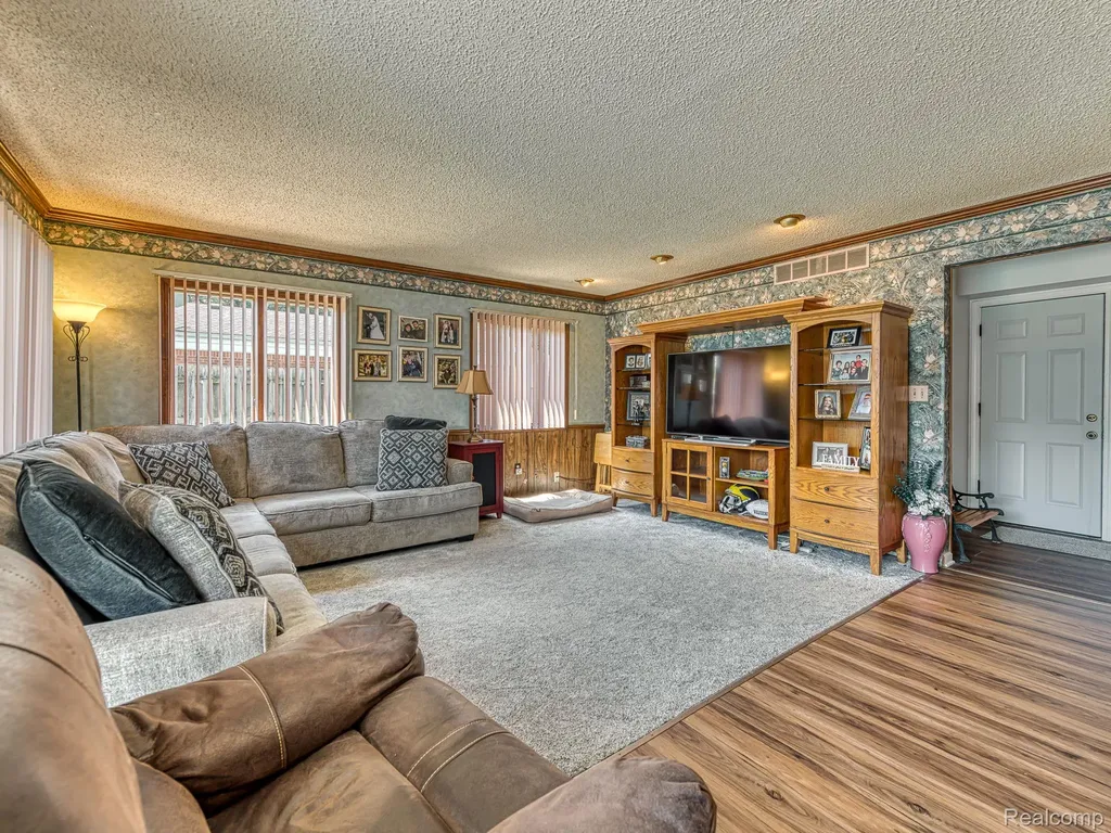 11817 Moran Street Taylor City MI 48180