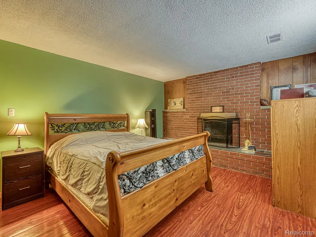 11817 Moran Street Taylor City MI 48180