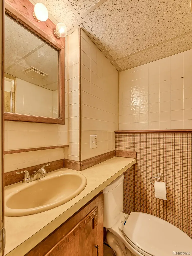 11817 Moran Street Taylor City MI 48180