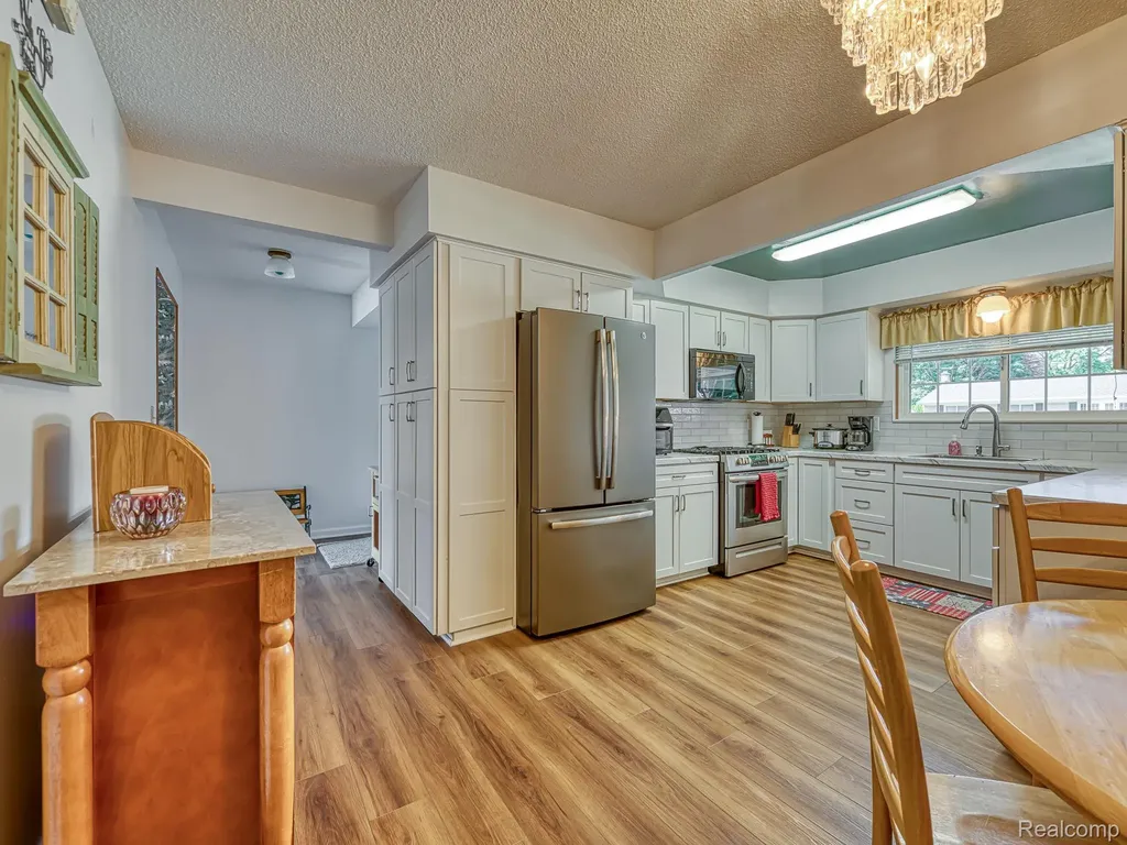 11817 Moran Street Taylor City MI 48180