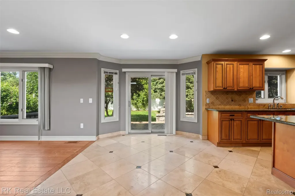 3178 Avalon Road Rochester Hills City MI 48309