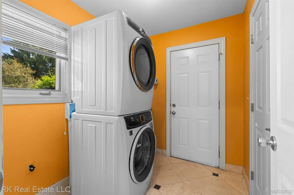 3178 Avalon Road Rochester Hills City MI 48309