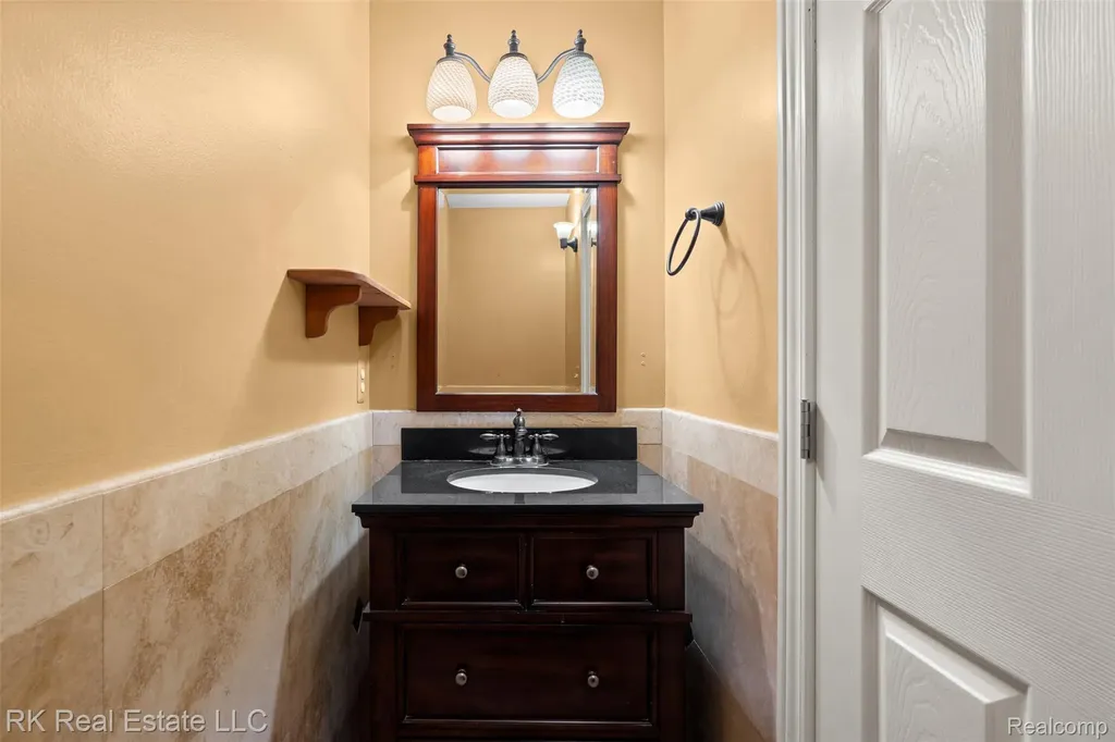 3178 Avalon Road Rochester Hills City MI 48309
