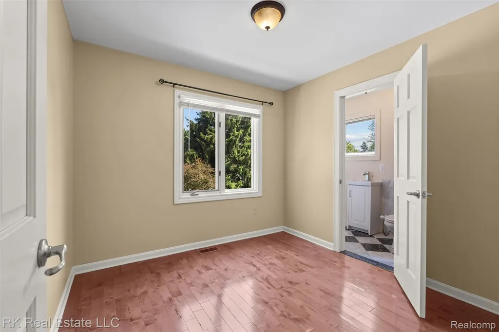 3178 Avalon Road Rochester Hills City MI 48309