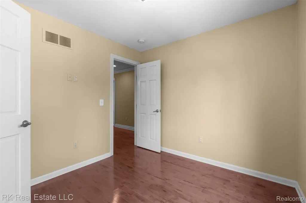 3178 Avalon Road Rochester Hills City MI 48309