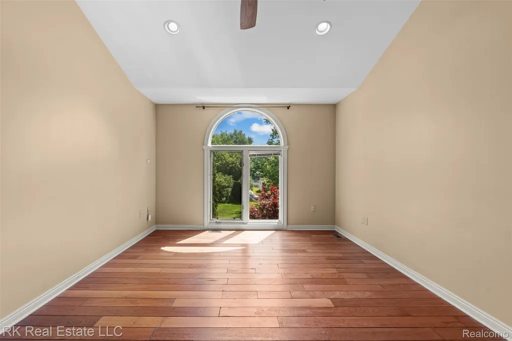 3178 Avalon Road Rochester Hills City MI 48309