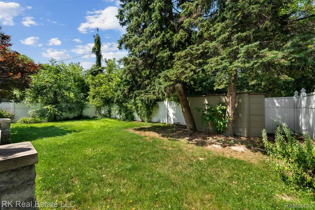 3178 Avalon Road Rochester Hills City MI 48309