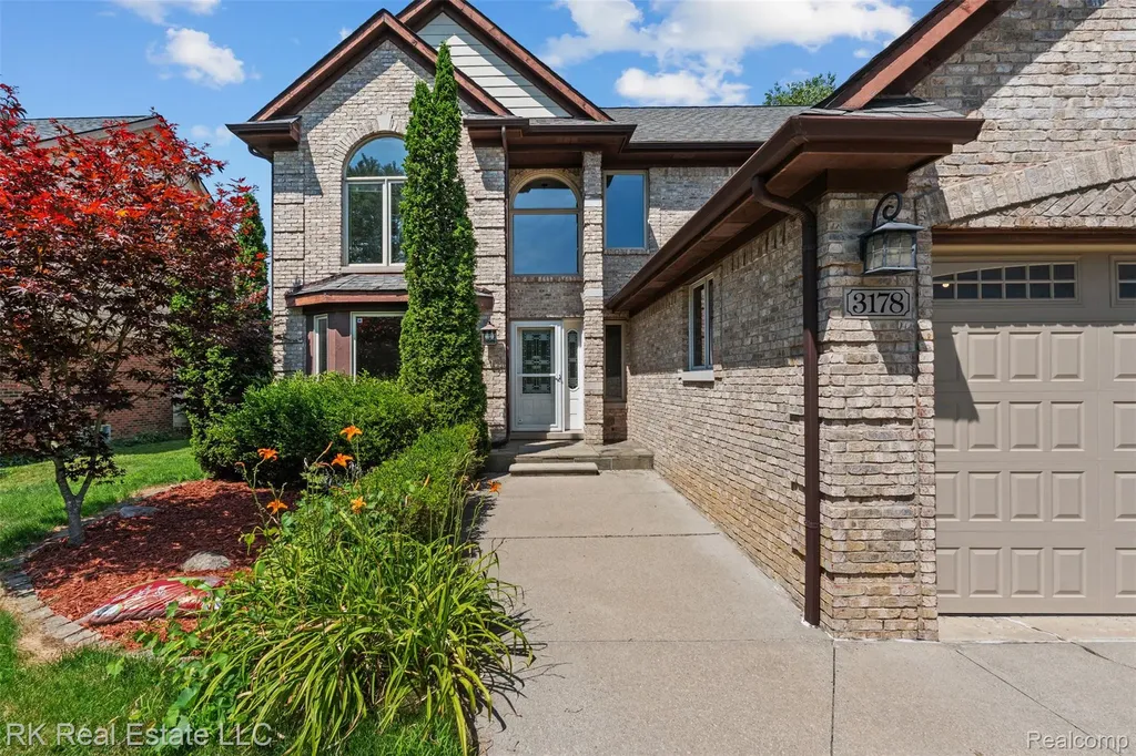 3178 Avalon Road Rochester Hills City MI 48309