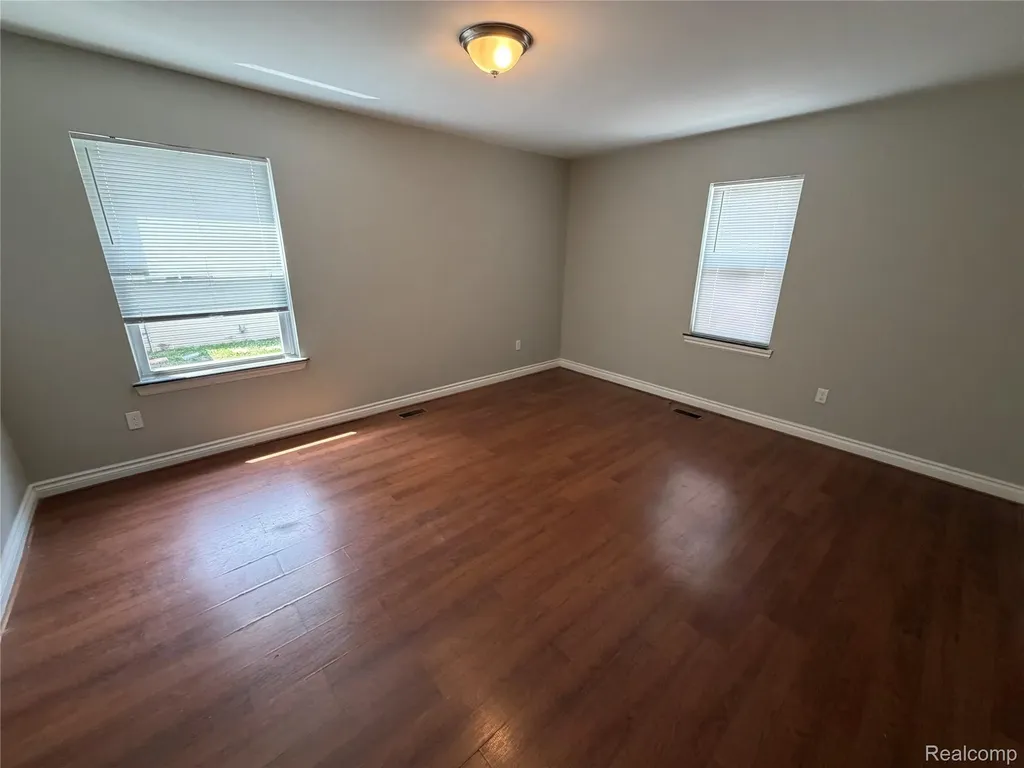 19820 E 14 Mile Road Roseville City MI 48066