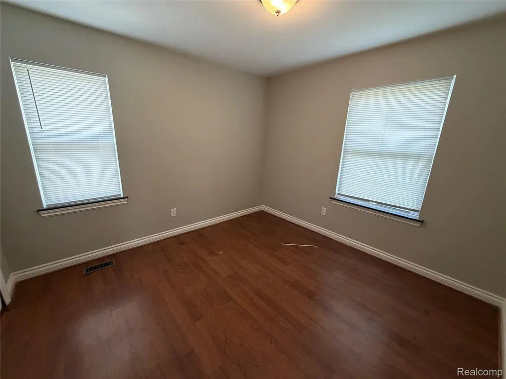 19820 E 14 Mile Road Roseville City MI 48066