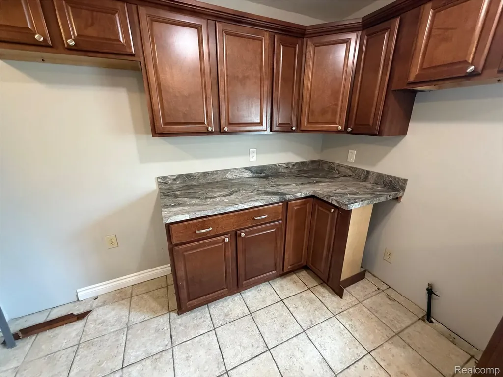 19820 E 14 Mile Road Roseville City MI 48066