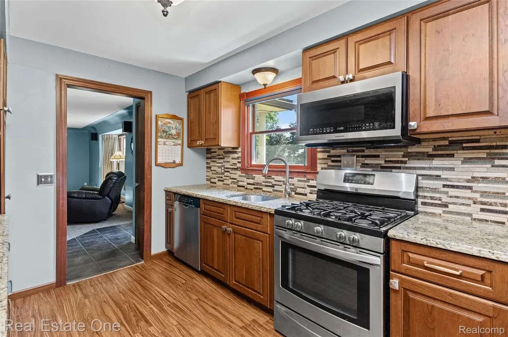 5361 Frankwill Avenue Independence Charter Township MI 48346