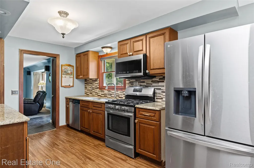 5361 Frankwill Avenue Independence Charter Township MI 48346
