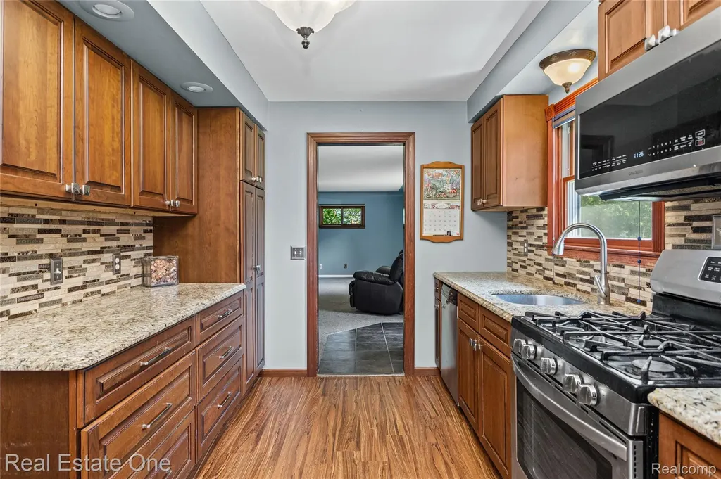 5361 Frankwill Avenue Independence Charter Township MI 48346