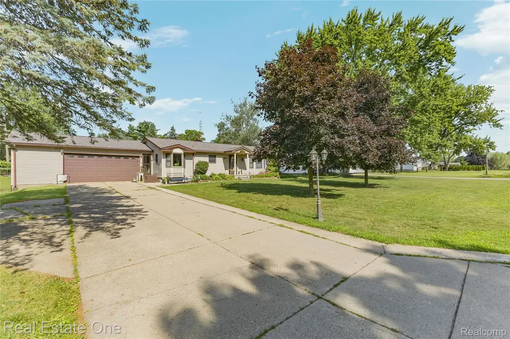5361 Frankwill Avenue Independence Charter Township MI 48346