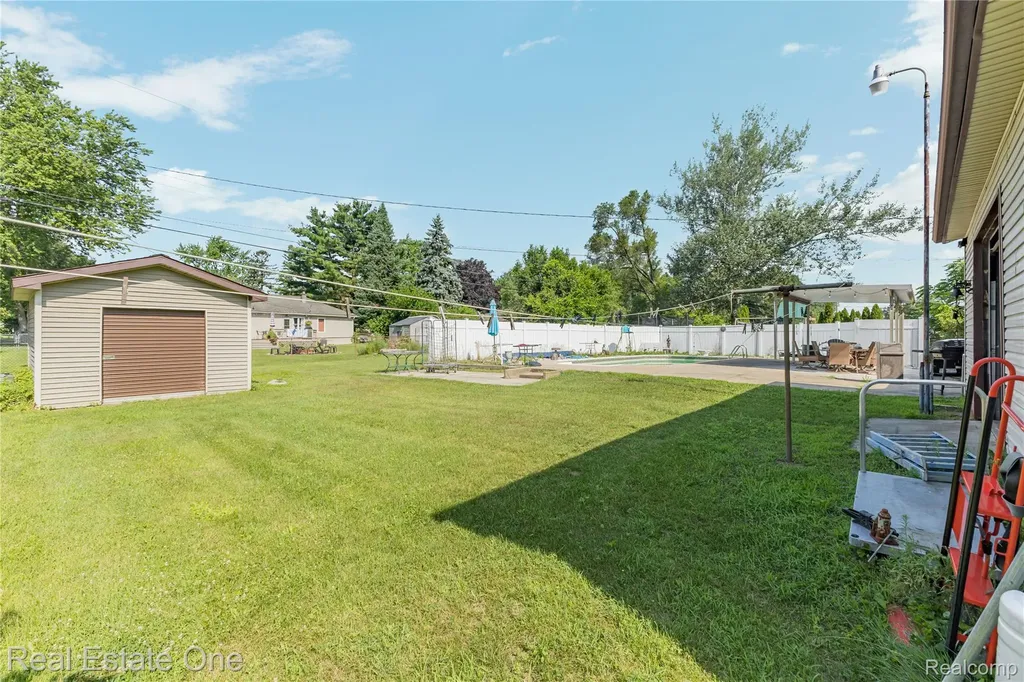 5361 Frankwill Avenue Independence Charter Township MI 48346