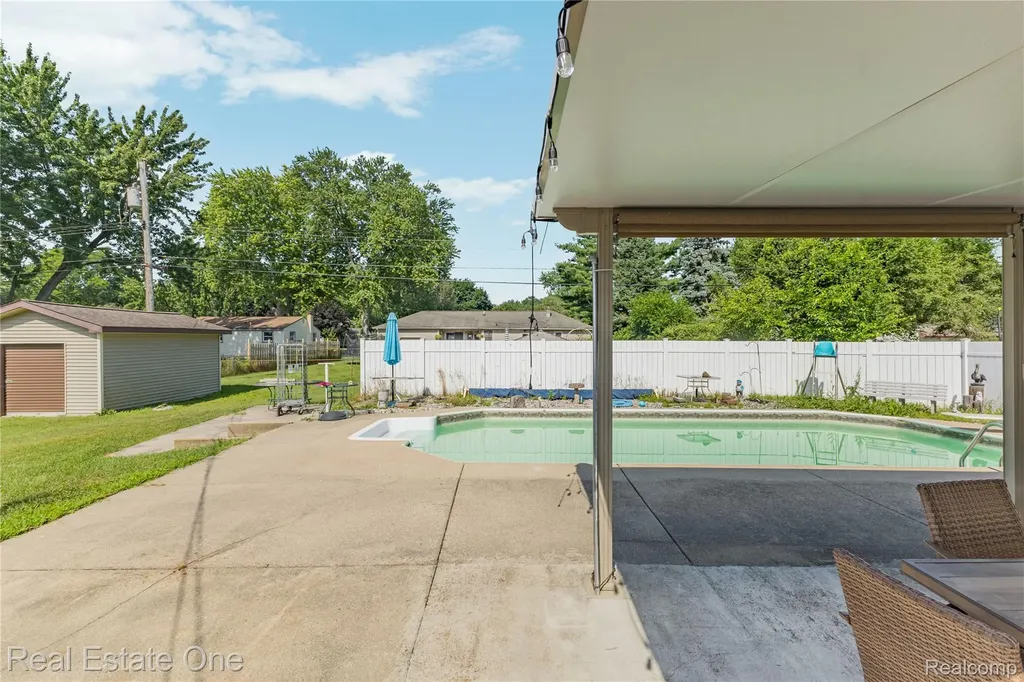5361 Frankwill Avenue Independence Charter Township MI 48346