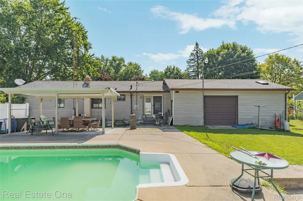 5361 Frankwill Avenue Independence Charter Township MI 48346