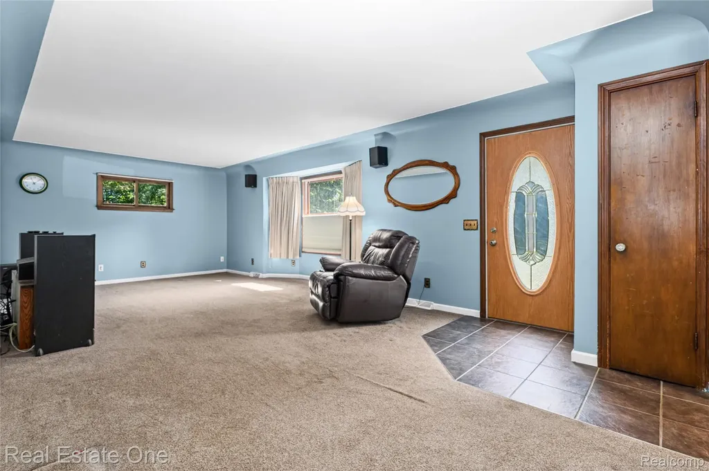 5361 Frankwill Avenue Independence Charter Township MI 48346