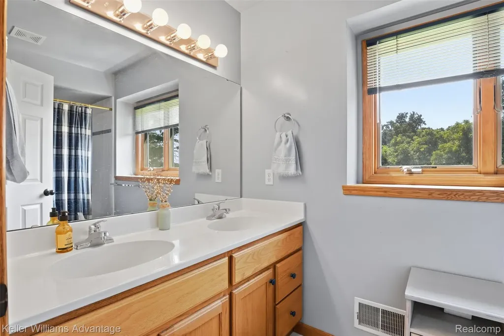 1480 Peppergrove Drive Brighton City MI 48116