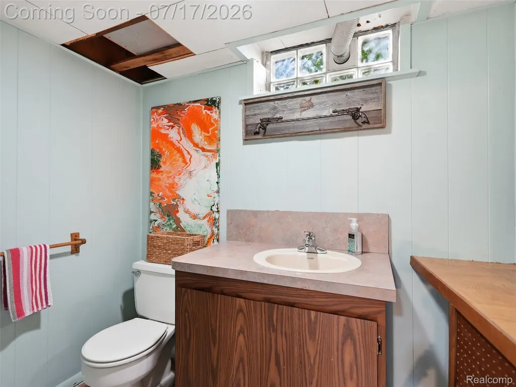 21920 Mauer Street St. Clair Shores City MI 48080
