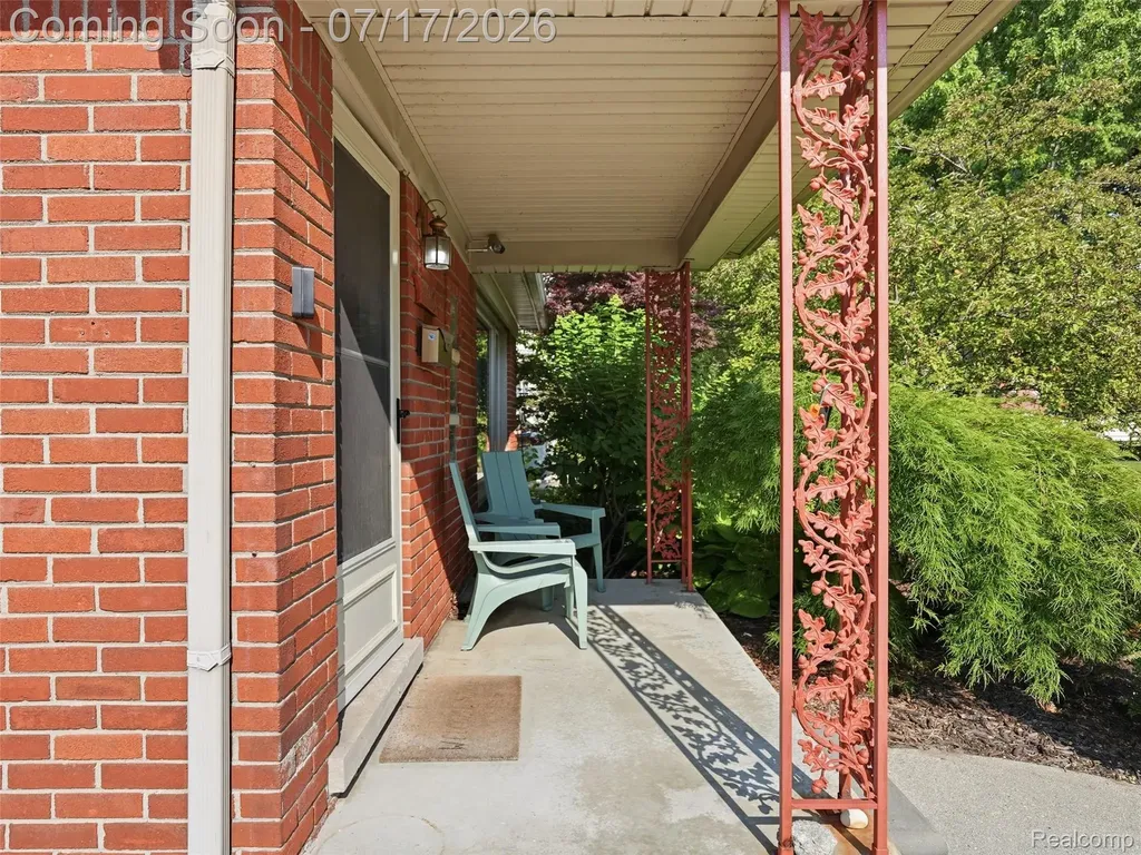 21920 Mauer Street St. Clair Shores City MI 48080