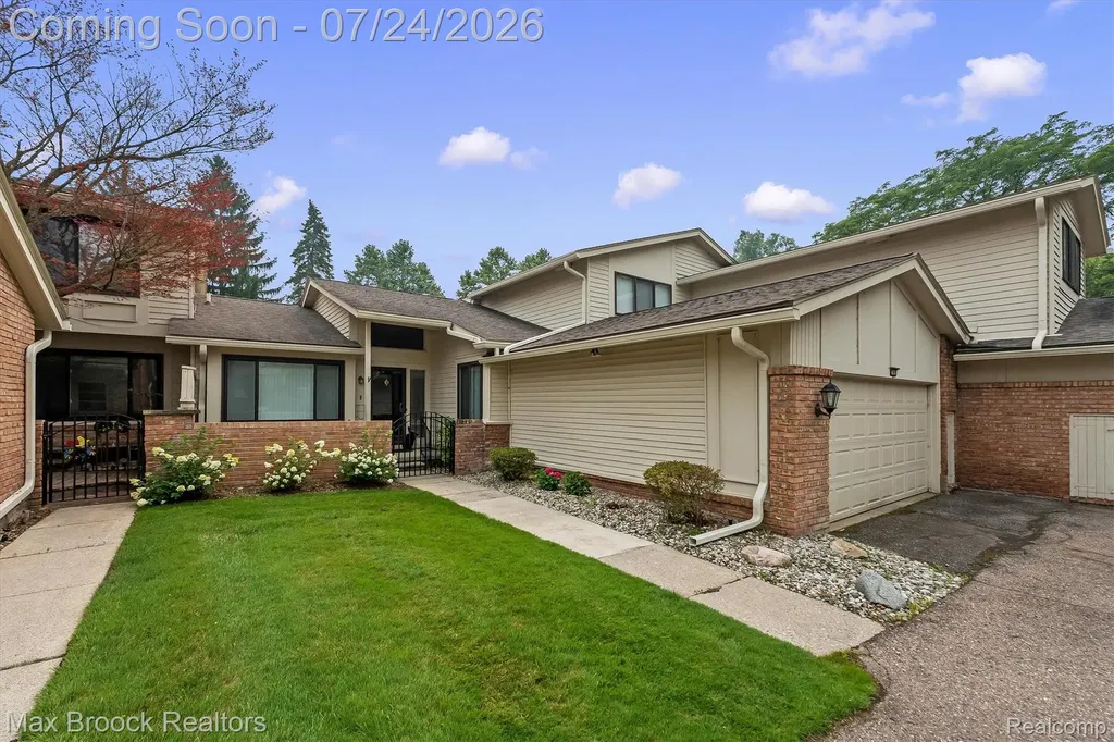 7002 Bridge Way West Bloomfield Charter Township MI 48322