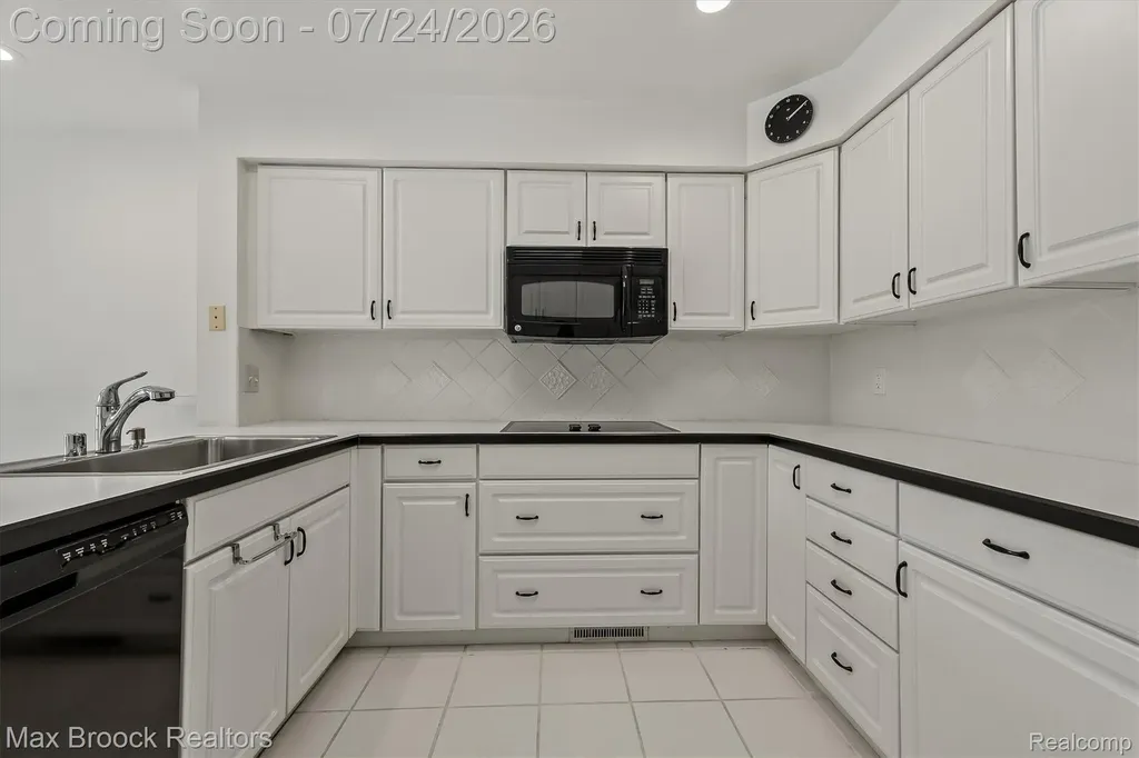 7002 Bridge Way West Bloomfield Charter Township MI 48322